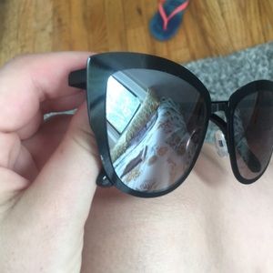 Quay Australia Accessories - Quay Sunglasses Quay Australia Accessories - Quay Sunglasses